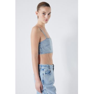 Top crop de denim cu strasuri