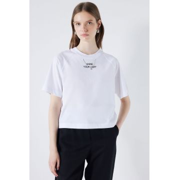 Tricou cu maneci raglan si imprimeu text