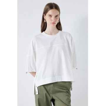 Tricou lejer din amestec de bumbac cu decolteu la baza gatului