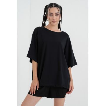 Tricou supradimensionat cu decupaje pe partea din spate