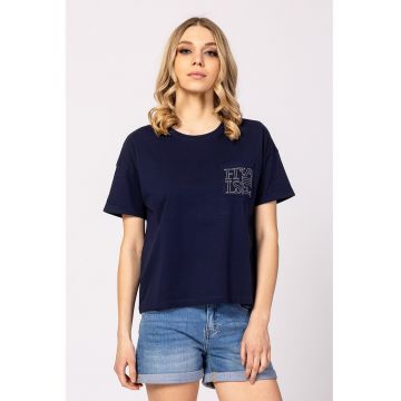 Tricou cu decolteu rotund si logo de strasuri Mirin