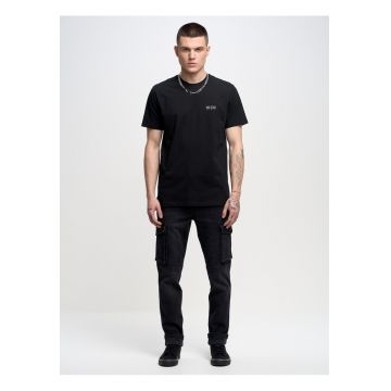 Tricou cu logo discret