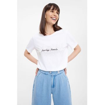 Top din amestec de bumbac cu model text