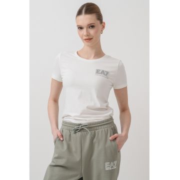 Tricou cu decolteu la baza gatului