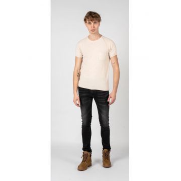 Tricou Cu Decolteu La Baza Gatului -