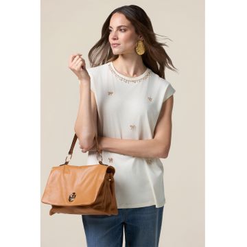 Tricou cu decolteu la baza gatului - cu strasuri