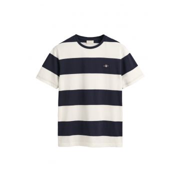 Tricou cu decolteu la baza gatului si model in dungi