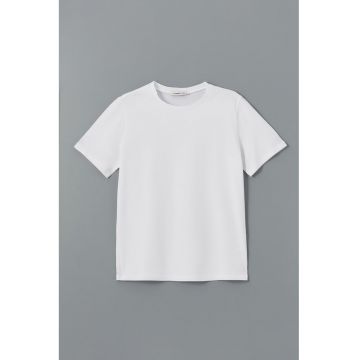 Tricou cu decolteu rotund si model uni