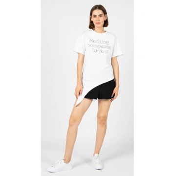 Tricou cu decolteu rotunt si text design -