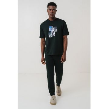 Tricou cu imprimeu foto si decolteu la baza gatului