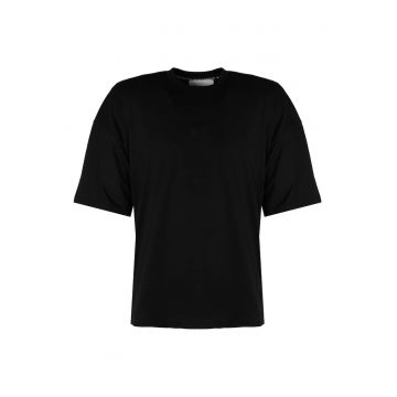 Tricou uni cu decolteu la baza gatului -