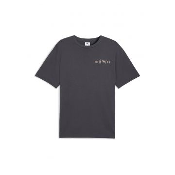 Tricou cu decolteu la baza gatului si imprimeu grafic