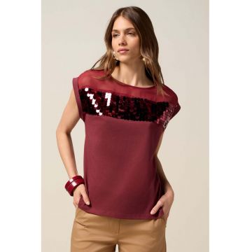 Tricou cu aplicatii cu paiete