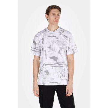 Tricou cu imprimeu abstract