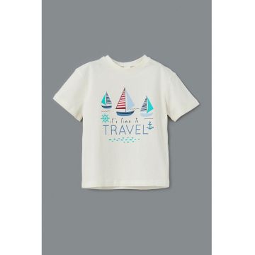 Tricou cu imprimeu grafic si text