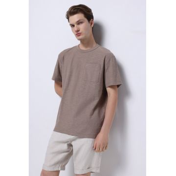 Tricou uni cu buzunar pe piept