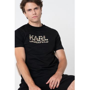Tricou cu decolteu la baza gatului si imprimeu logo