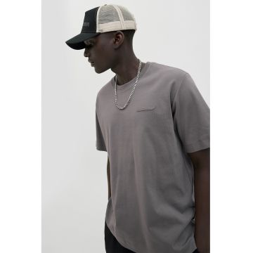 Tricou din bumbac cu decolteu la baza gatului