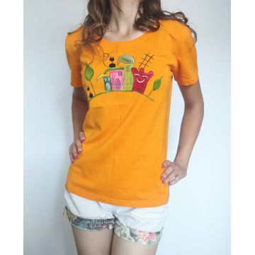 Tricou pictat manual cu pisicute si blocuri colorate
