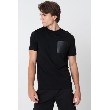 Tricou regular-fit cu buzunar pe piept