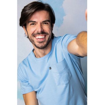 Tricou uni cu buzunar pe piept