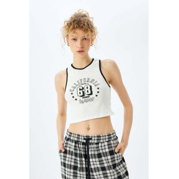 Top crop cu imprimeu text