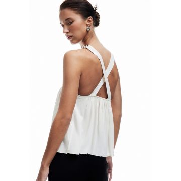 Top cu insertie crosetata