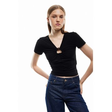 Tricou crop cu fronseuri