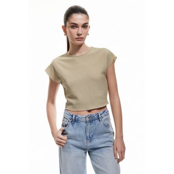 Tricou crop cu model texturat