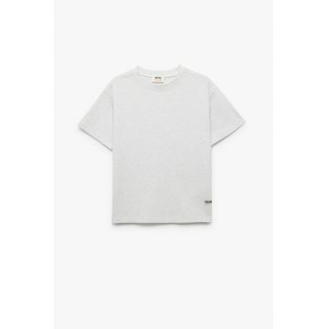 Tricou cu decolteu la baza gatului si aspect texturat
