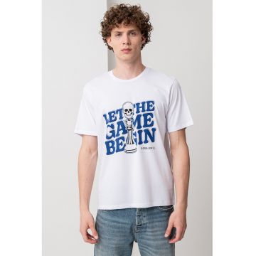 Tricou cu decolteu la baza gatului si imprimeu