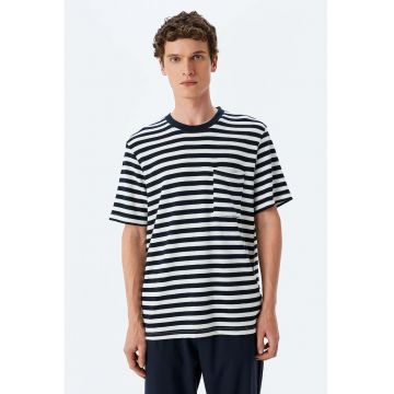 Tricou cu decolteu rotund si dungi