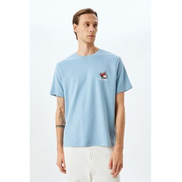 Tricou cu detaliu grafic