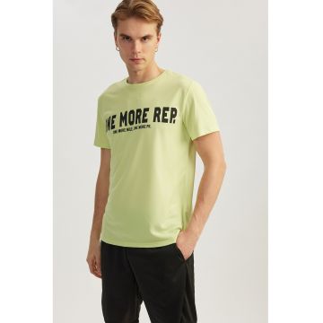 Tricou cu imprimeu contrastant