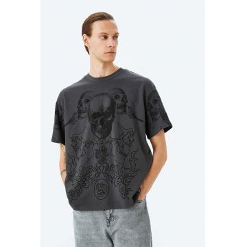 Tricou cu imprimeu grafic