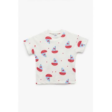 Tricou cu model grafic