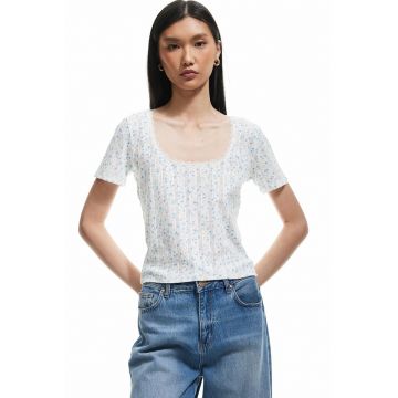 Tricou cu model si decolteu patrat