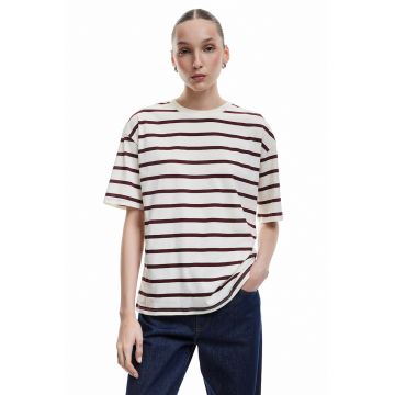 Tricou lejer cu model in dungi si maneci cazute