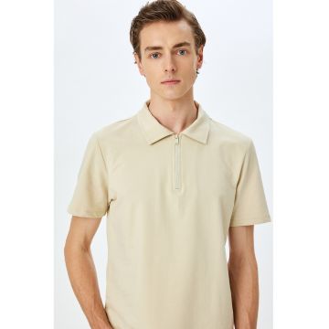 Tricou polo cu fenta cu fermoar