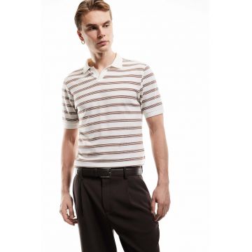 Tricou polo cu model in dungi