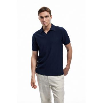 Tricou regular fit cu guler polo si aspect texturat