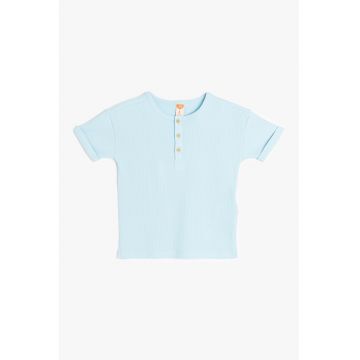 Tricou uni cu fenta cu nasturi