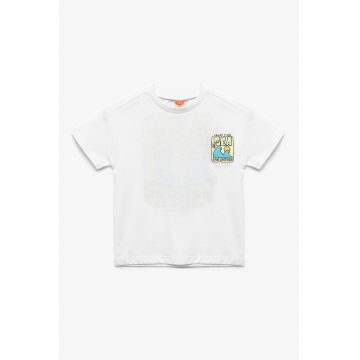 Tricou cu decolteu la baza gatului si design pe partea din spate