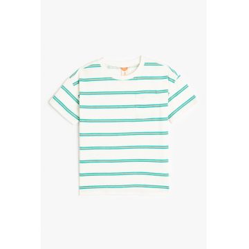 Tricou cu decolteu la baza gatului si dungi