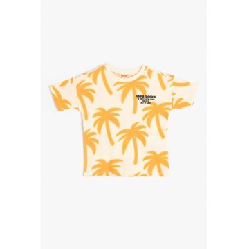 Tricou cu decolteu la baza gatului si imprimeu