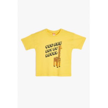 Tricou cu decolteu la baza gatului si imprimeu