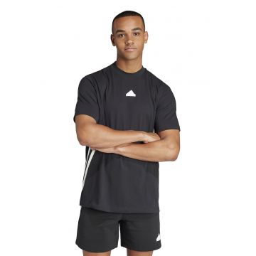 Tricou cu decolteu la baza gatului si maneci cazute
