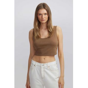 Top crop cu decolteu patrat