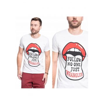 Tricou Barbati -  Model FESTIVAL TEE - Croiala Clasica Regular Fit - 100% Bumbac - Fara Inchidere Si Fara Buzunar - Usor Si Comod - Bun Pentru Fiecare Zi Si Tinute De Vara - Bej