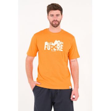 Tricou cu decolteu la baza gatului si imprimeu text